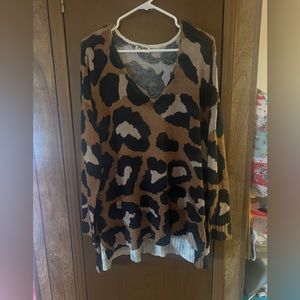 Show Me Your MuMu Brown and Black V-Neck Sweater